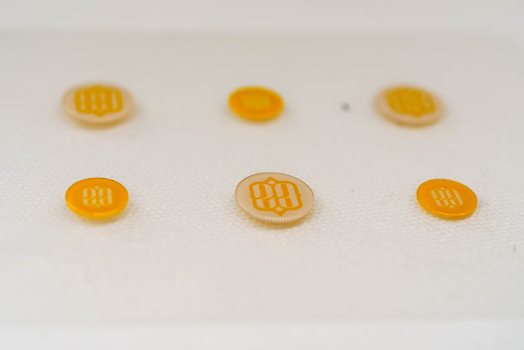 ガラス製のマウスソール 大小2種類