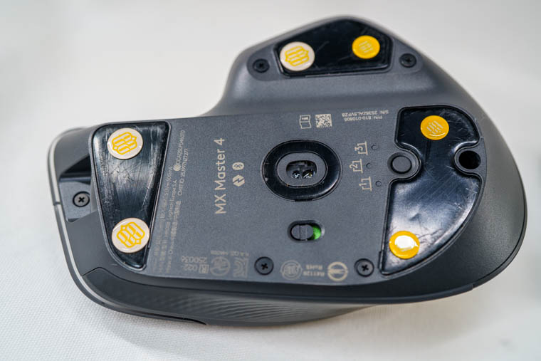 ガラス製のマウスソールを装着の図