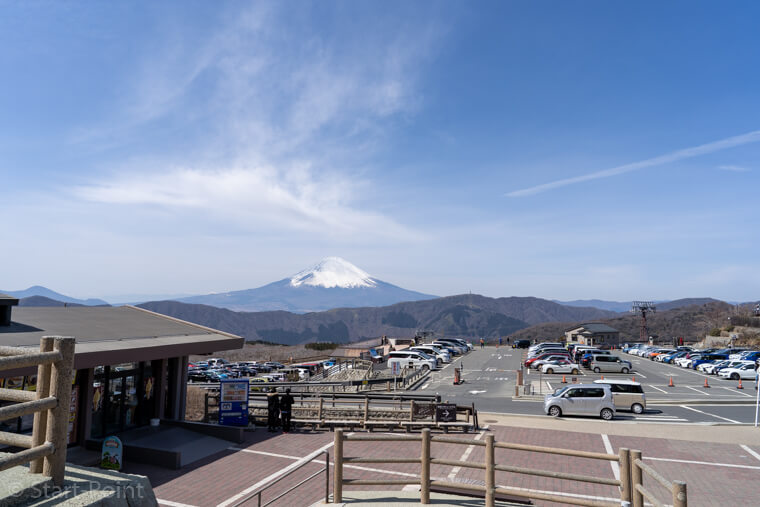 大涌谷 駐車場から見る富士山