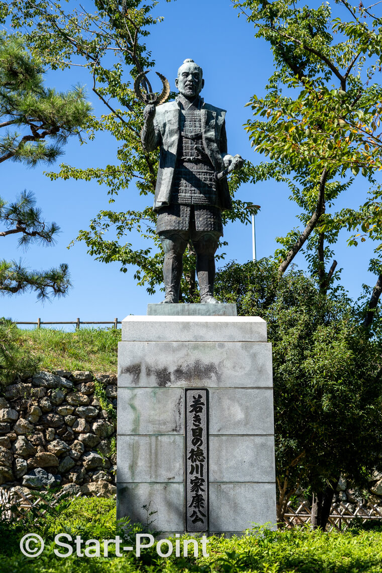 若かりし頃の徳川家康 銅像